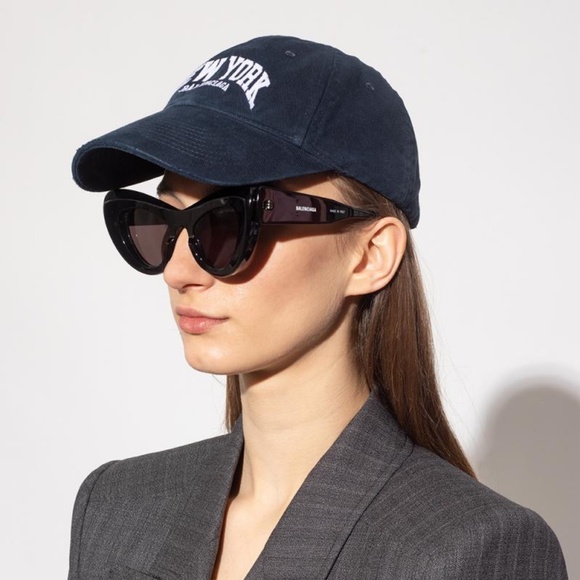 NEW BB0204S 001 BALENCIAGA BLACK GREY CAT EYE WOMEN BALENCIAGA SUNGLASSES - Picture 2 of 10